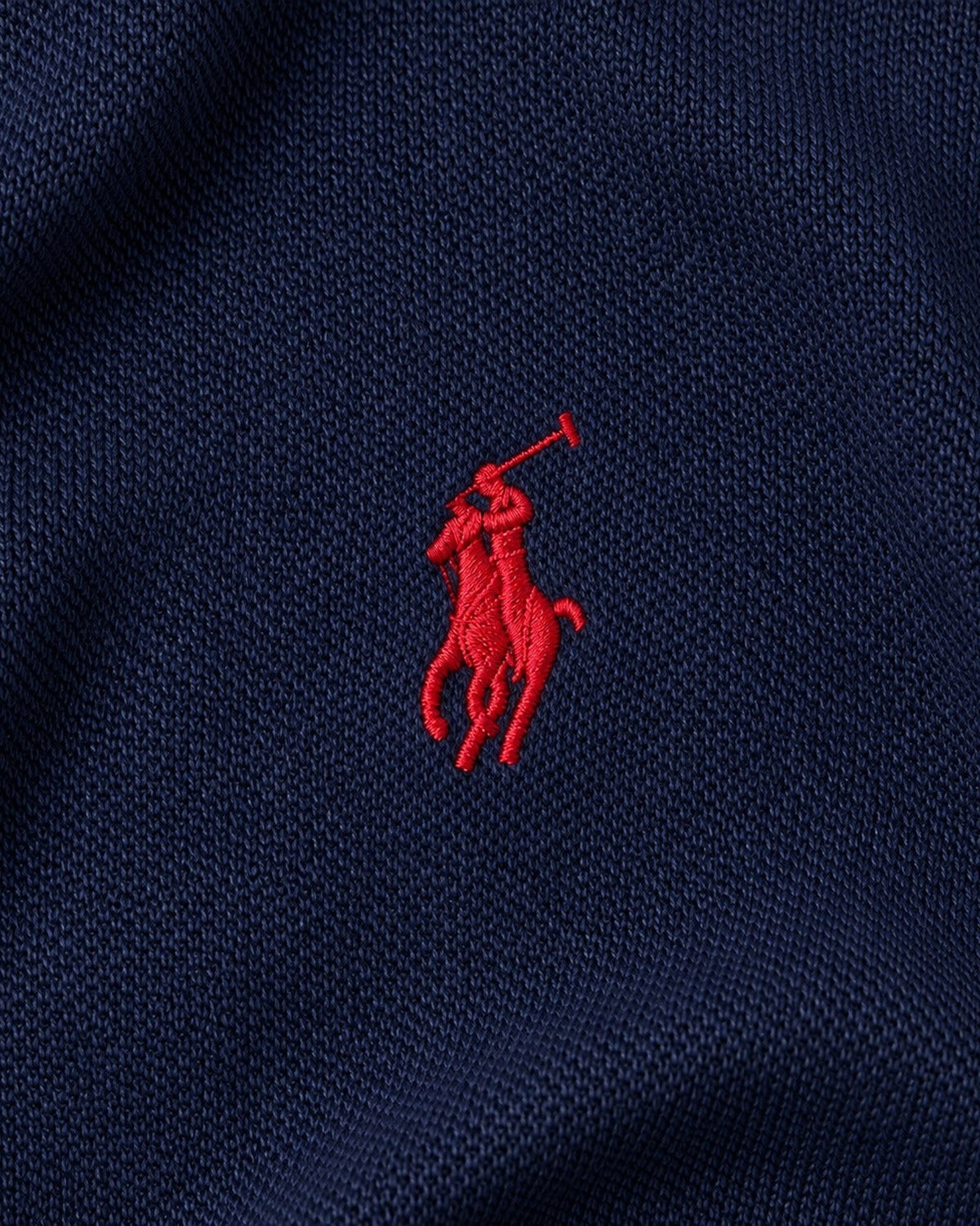 Ralph Lauren Pullover mit V-Ausschnitt in Navy, Größe M – Detail: gesticktes Brustlogo
