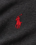 Ralph Lauren Pullover mit V-Ausschnitt in Schwarz, Größe M – Detail: gesticktes Brustlogo