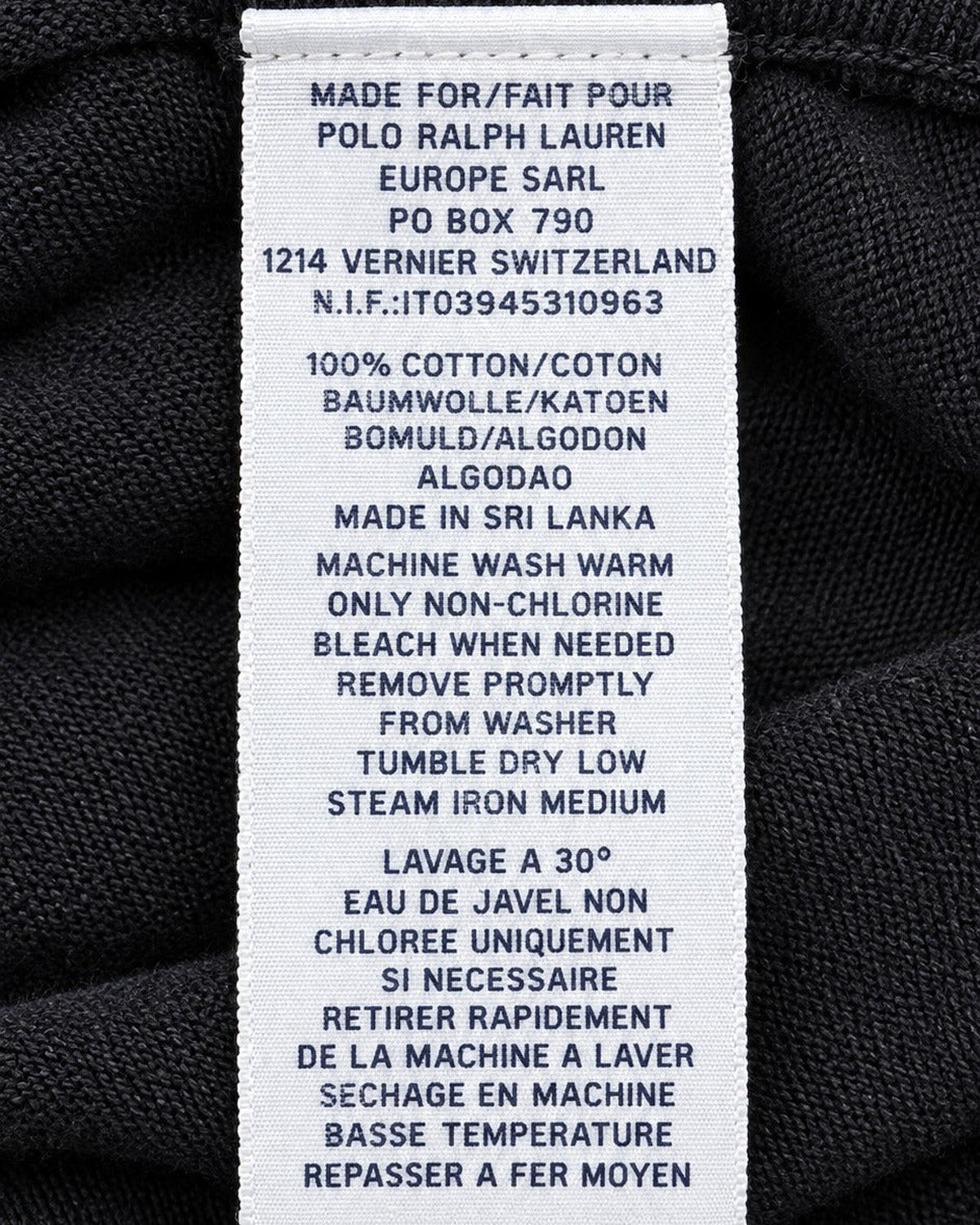 Ralph Lauren Pullover mit V-Ausschnitt in Schwarz, Größe M – Pflege- und Materialetikett
