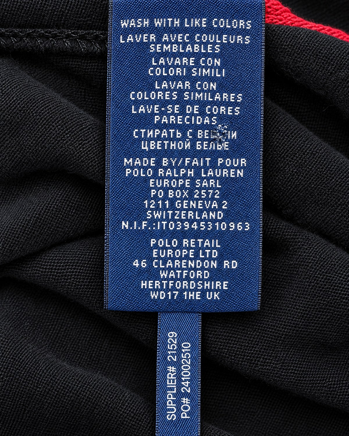 Ralph Lauren Rugby-Shirt mit Wappen in Schwarz, Größe M – Pflegeetikett mit Artikelnummer