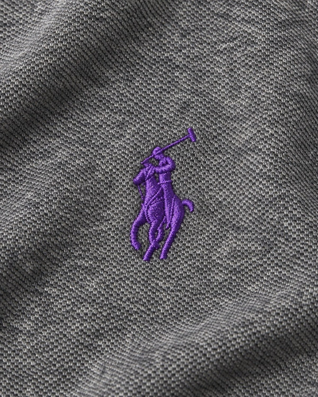 Ralph Lauren Rugby-Polo in Dunkelgrau, Größe M – Detail: gesticktes Brustlogo