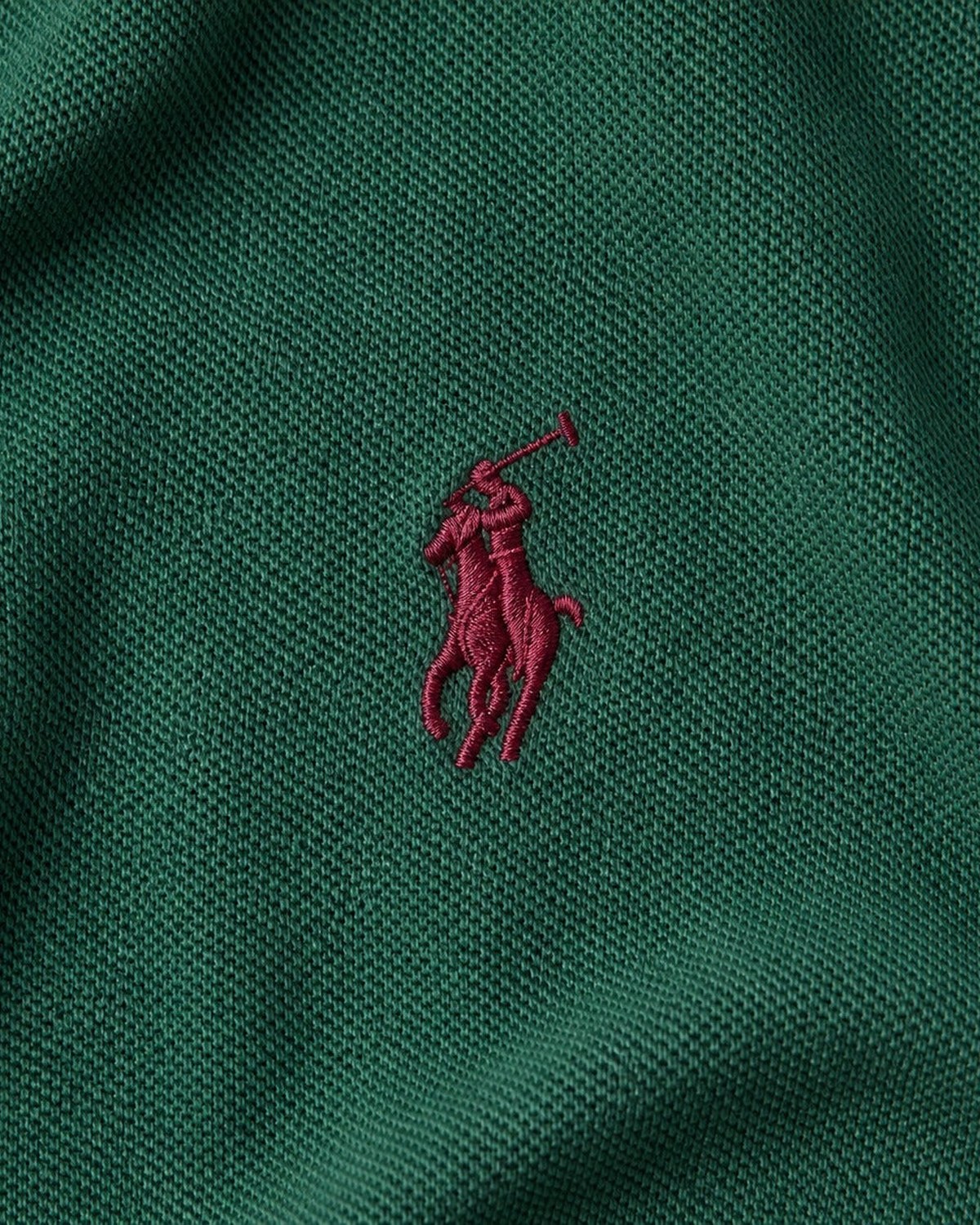 Ralph Lauren Rugby-Polo in Dunkelgrün, Größe S – Detail: gesticktes Brustlogo