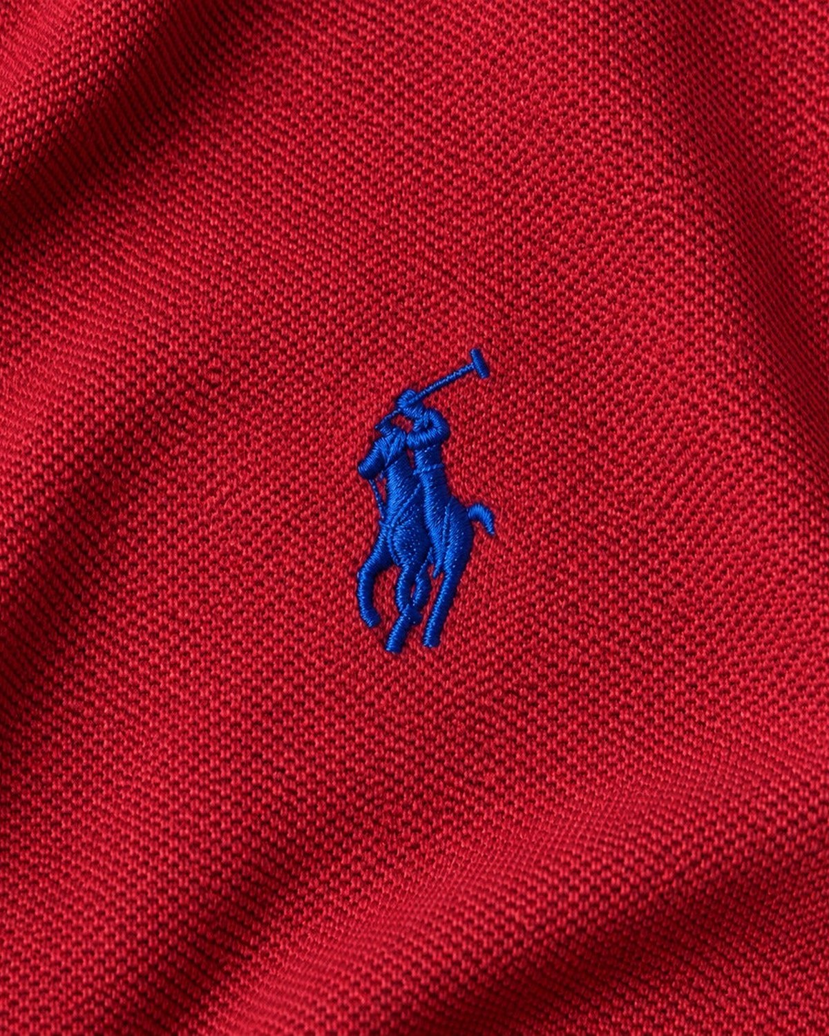 Ralph Lauren Rugby-Polo in Rot, Größe M – Detail: gesticktes Brustlogo