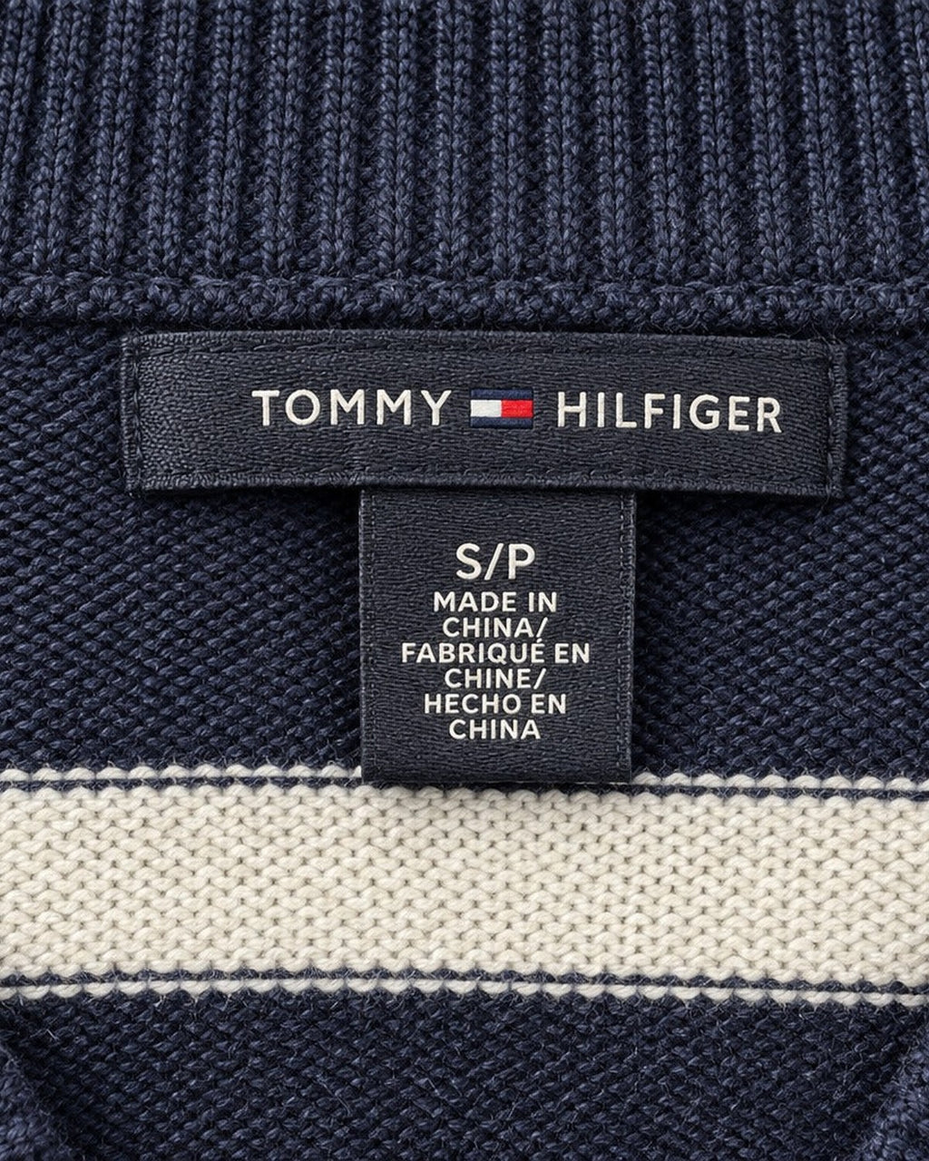 Tommy Hilfiger Strickjacke mit Streifen in Navy, Größe S – Marken- und Größenetikett