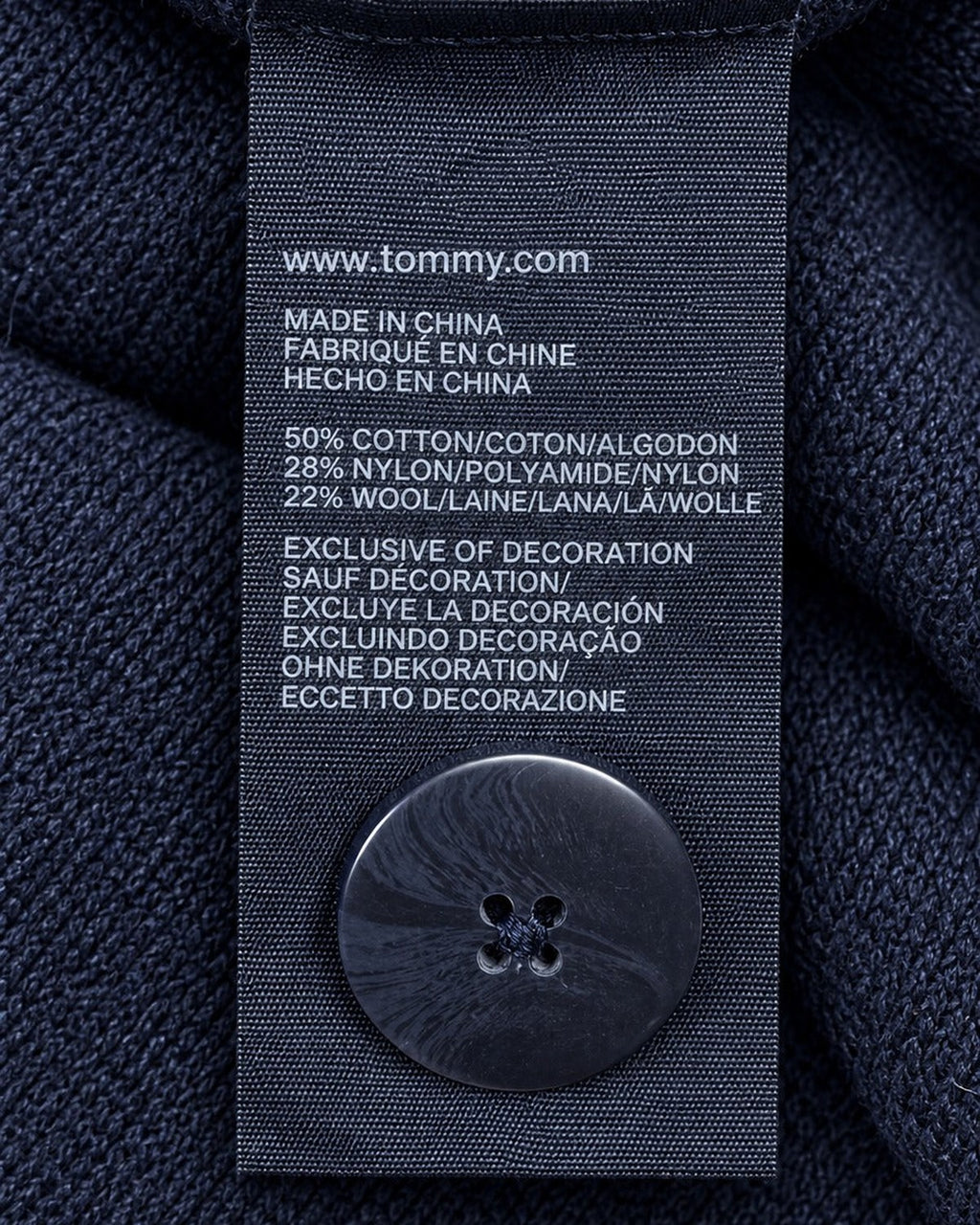 Tommy Hilfiger Strickjacke mit Streifen in Navy, Größe S – Materialetikett