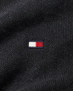 Tommy Hilfiger Stehkragenpullover in Schwarz, Größe M – Detail: gesticktes Brustlogo